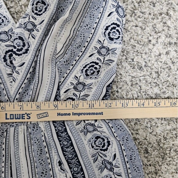 American Eagle Romper Women’s Small Blue White Tie Back Floral Jumper Bohemian - Picture 5 of 6